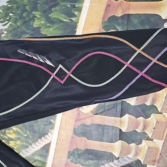 CW-X Compression Athletic Leggings Size Medium - Picture 2 of 5